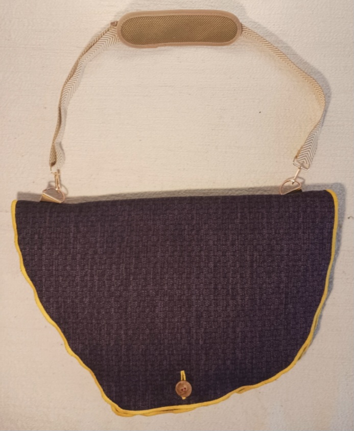 A transport bag with front protection (3-layered)