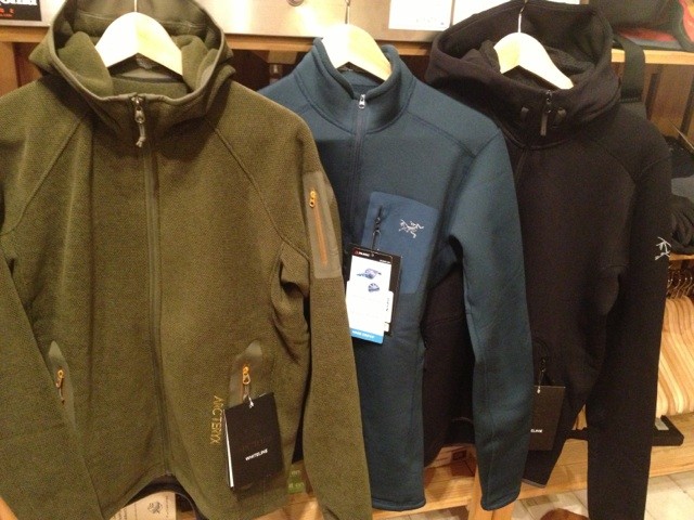 左からStrato Hoody・RHO AR Zip・Lorum Hoody