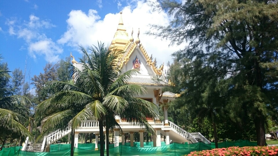 ...neuer Roller und weiter gehts, an Tempeln....