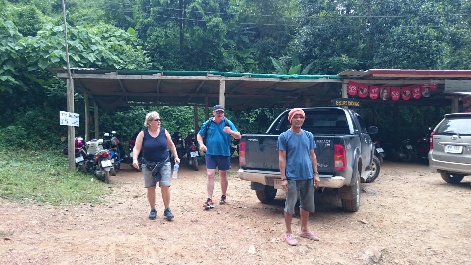 ...einmal quer über Koh Lanta in den Regenwald...