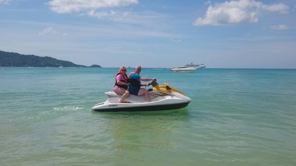 Karin und Jochen hatten Lust auf einen Geschwindigkeitsrauch😱