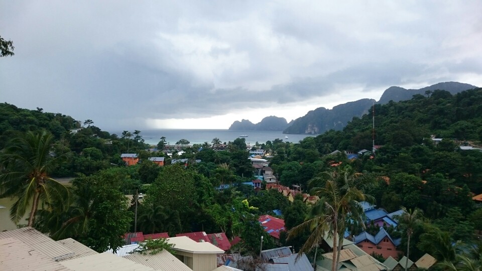 ...dafür werden wir allerdings mit einem tollen Ausblick über Kho Phi Phi belohnt