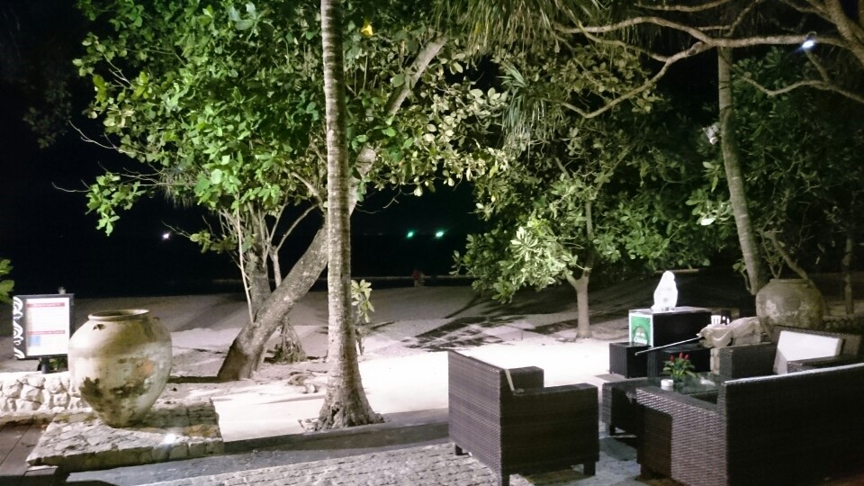 ....jetzt geht es vom Hotel erst mal Roller mieten und dann auf die Gass'....