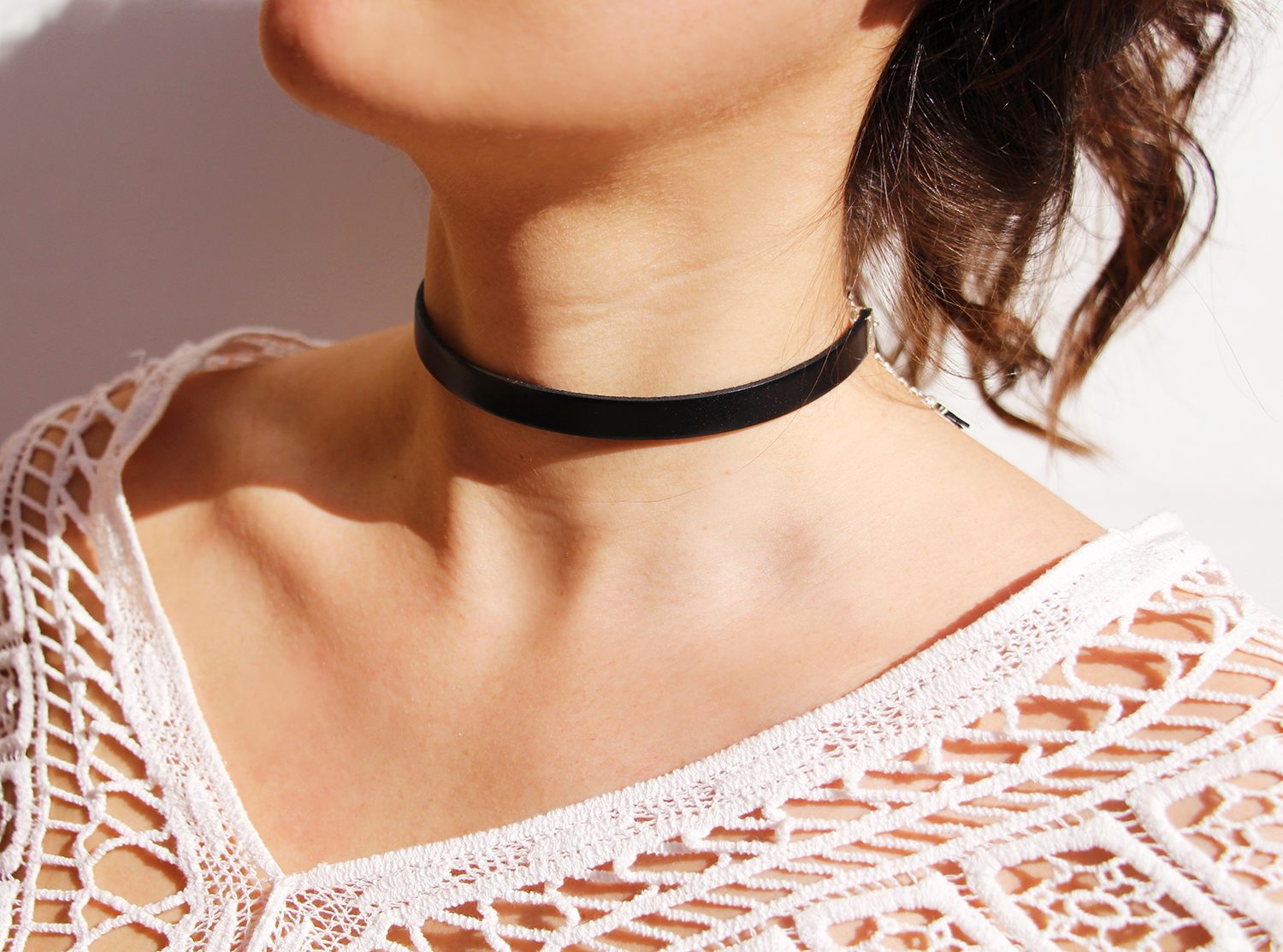 Collier Noir Ras Du Cou Signification Collier ras du cou cuir noir 10 mm - Sarayana