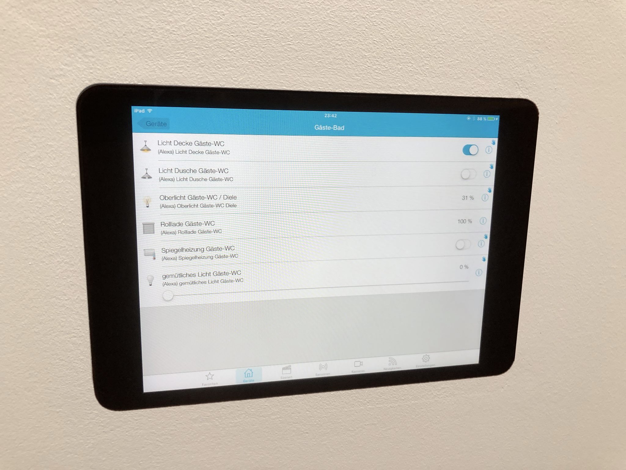 iPad als Licht- bzw. Technik-Steuerpult, neben sprachgesteuerter Bedienbarkeit