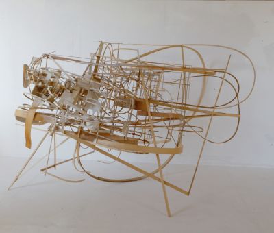 Jörg Bussmann allegria di naufragi – not macht erfinderisch, erstaunliche Wendung / HBT 140x 220x 160 cm / Holz, Papier