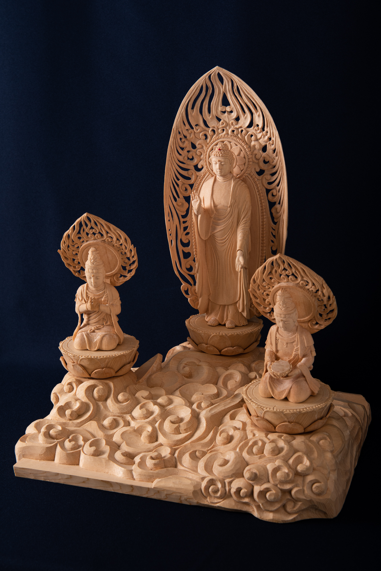 最高級 檜材 珍品 仏教工芸 木彫仏像 仏師手仕上げ品 烏枢瑟摩明王 最高級 檜材 珍品 仏教工芸 木彫仏像 仏師手仕上げ品 烏枢瑟摩