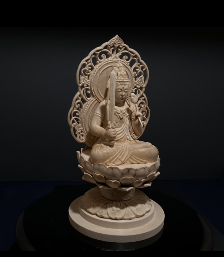 仏師による木彫り虚空蔵菩薩