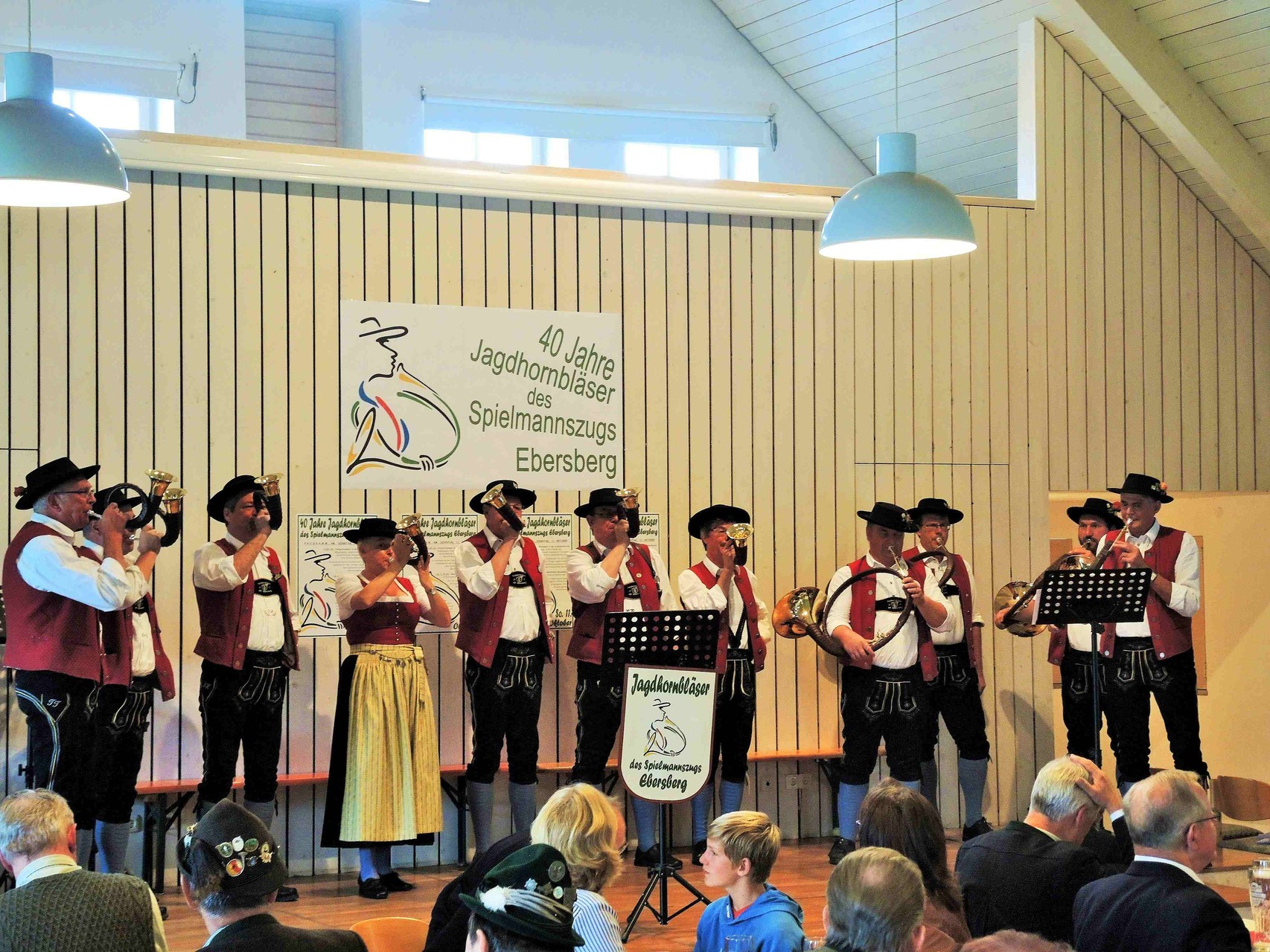 Ein Ständchen der Jubilare stand beim Gemütlichen Beisammensein am Nachmittag im Pfarrheim selbstverständlich auch auf dem Programm 