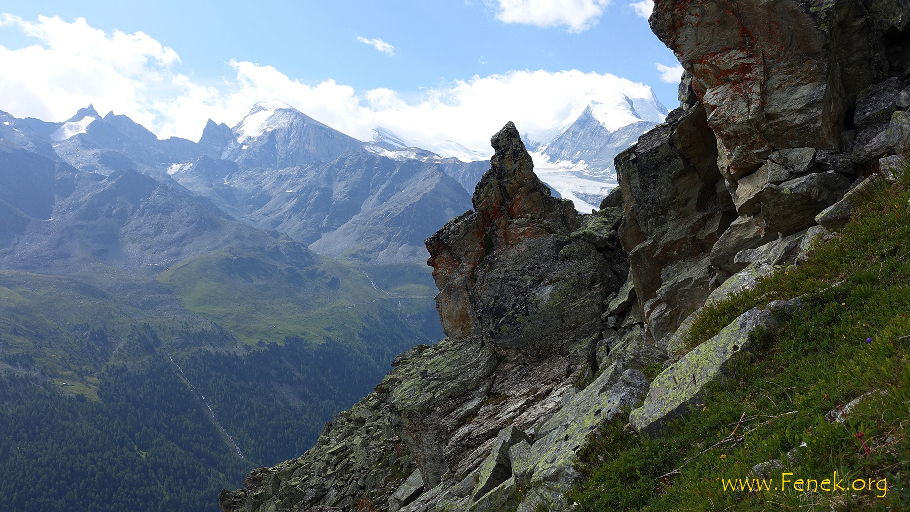 Bis- und Weisshorn haben eine riesige Wolkenfahne