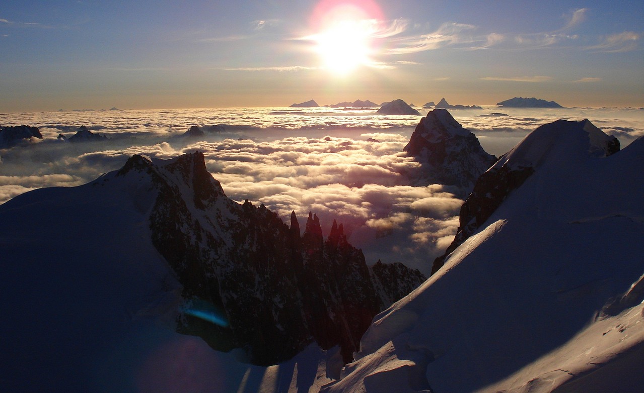 links MB Tacul - rechts Monte Rosa und Matterhorn