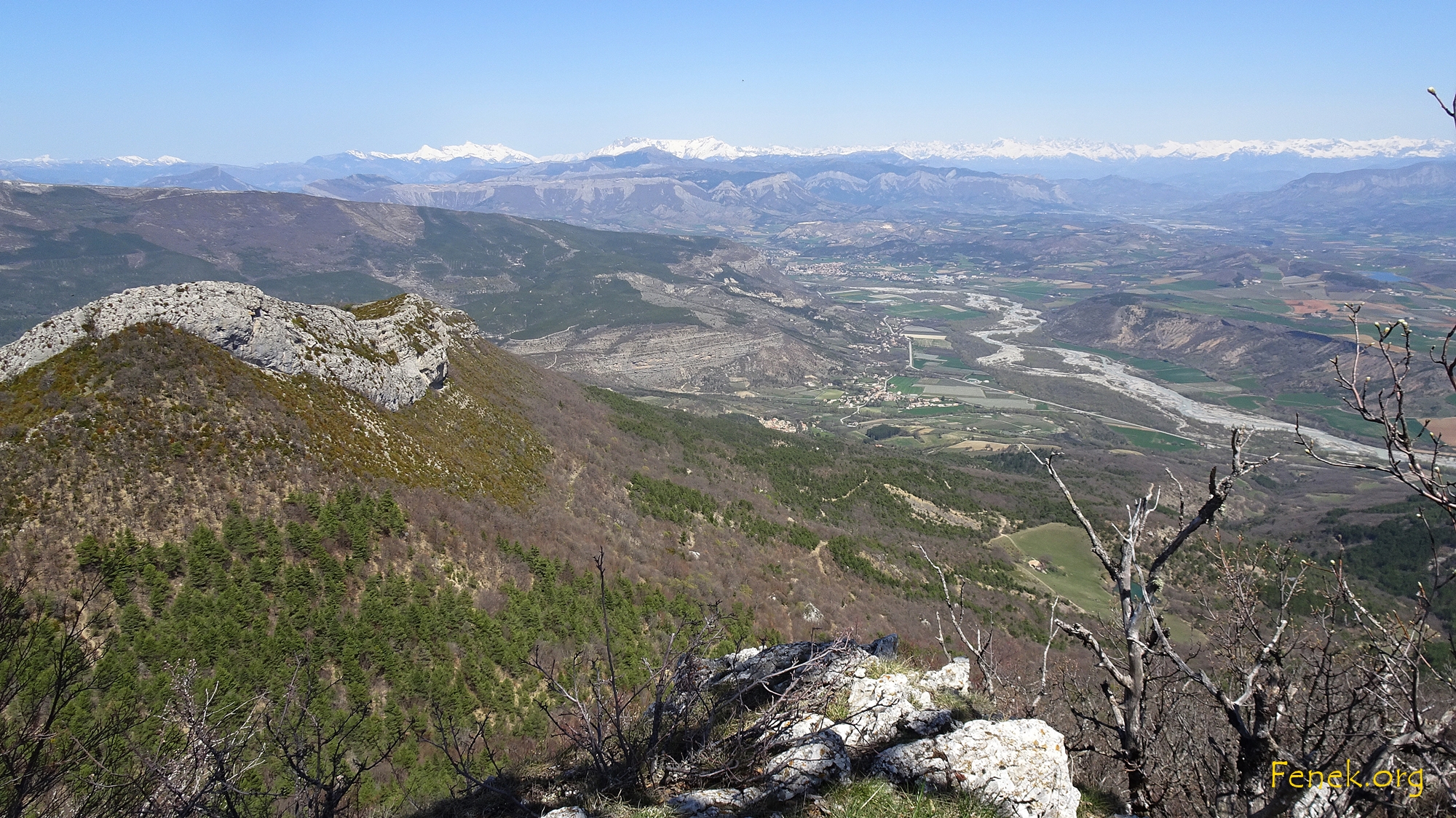 ich bin bereits weiter und schaue auf den Pic de St-Cyr hinab