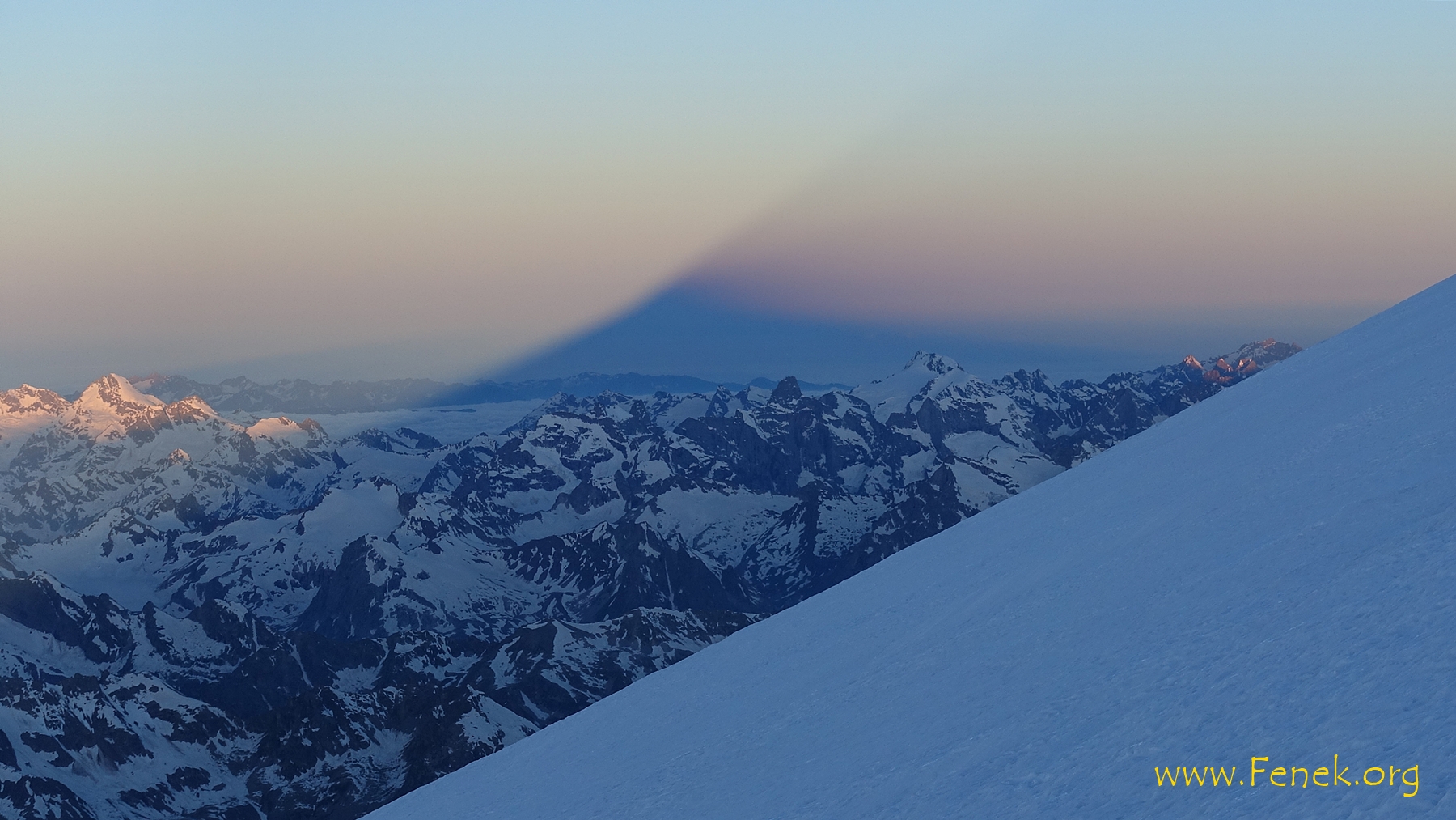 der Schatten des Elbrus....