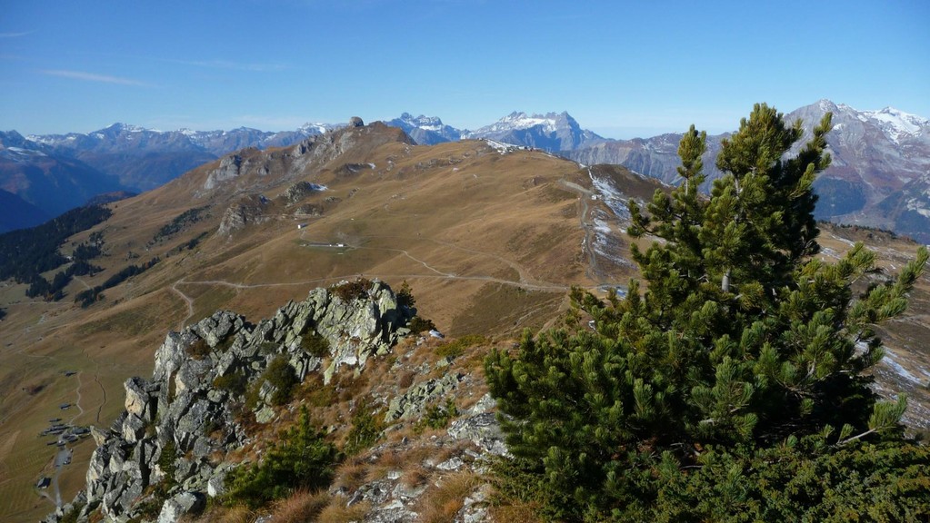 Rückblick über den Grat zum Pierre Avoi