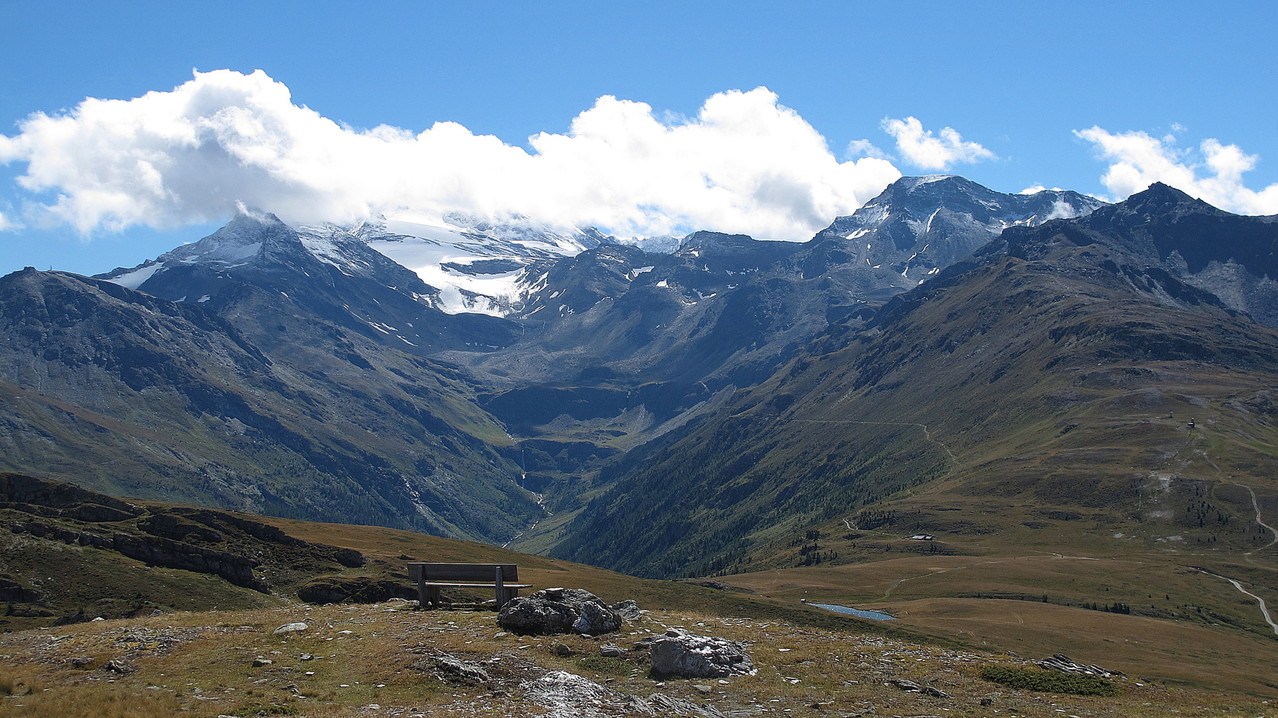 Aussicht vom Gibidum ins Nanztal
