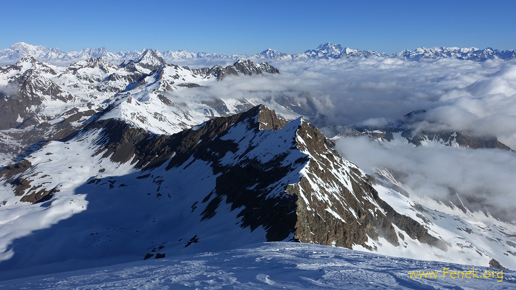 Blick hinab zum Aufstiegsweg