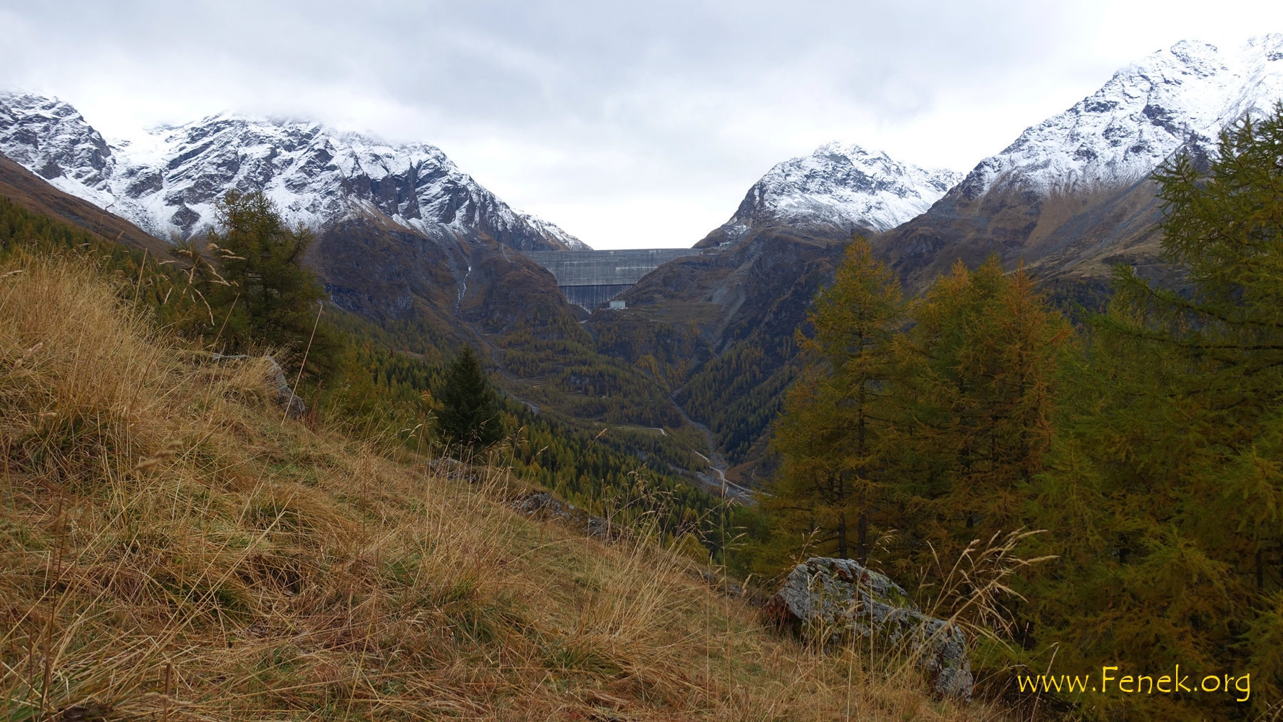 erster Blick zur Grand Dixence