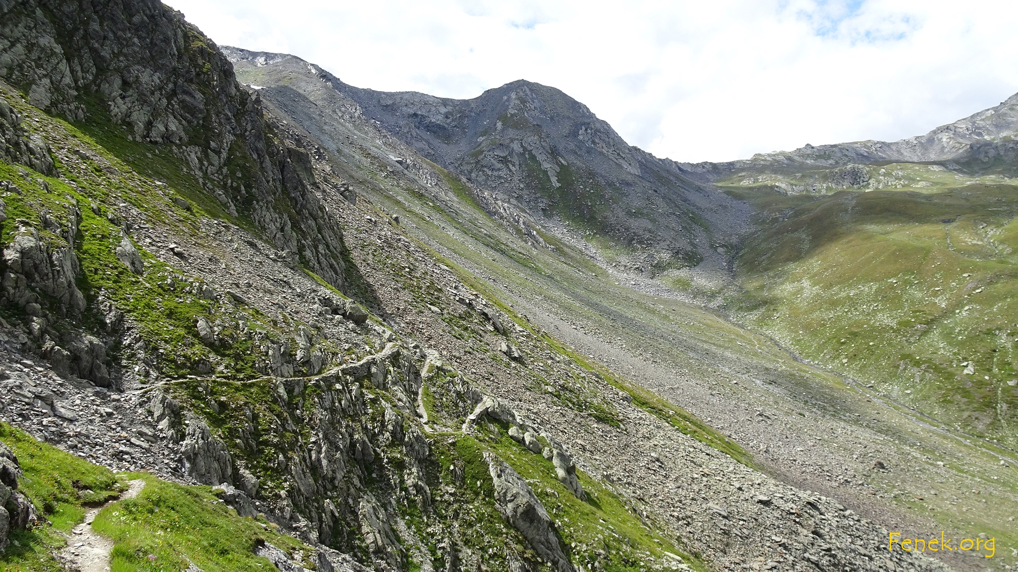 im Aufstieg zum Pas de Chevaux - ein Blick zurück