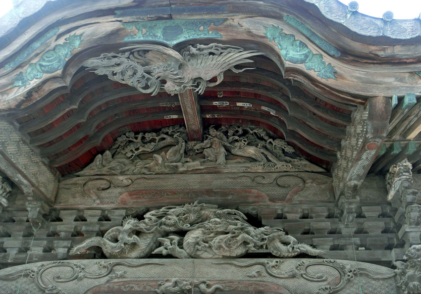 箭弓稲荷神社本殿の彫刻