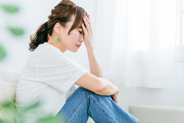 【更年期・ミドル世代】　不調をほどく「頭痛①」/喜多見狛江　ヨガ薬膳リハビリ　ヘルスケア研究所　サラフロウ