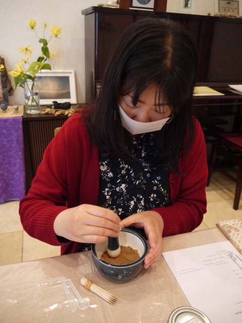 塗香創り