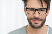 Mann mit Brille