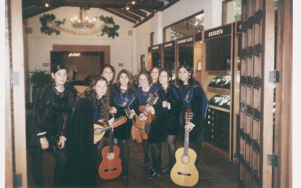 Sitas en la Bodega de Vinos del Hotel Santa Cruz