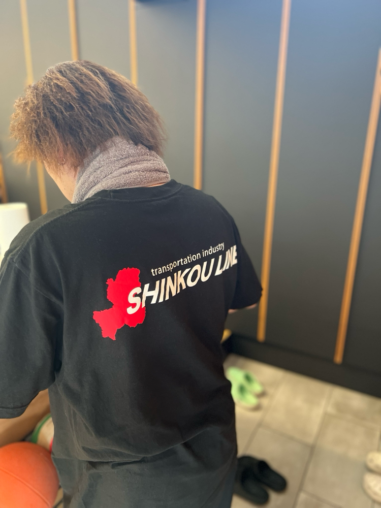 後ろ姿でも、仕事できる雰囲気でてるでしょ👍