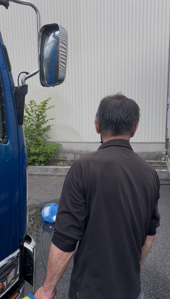 後ろ姿の数学得意おじさん😊