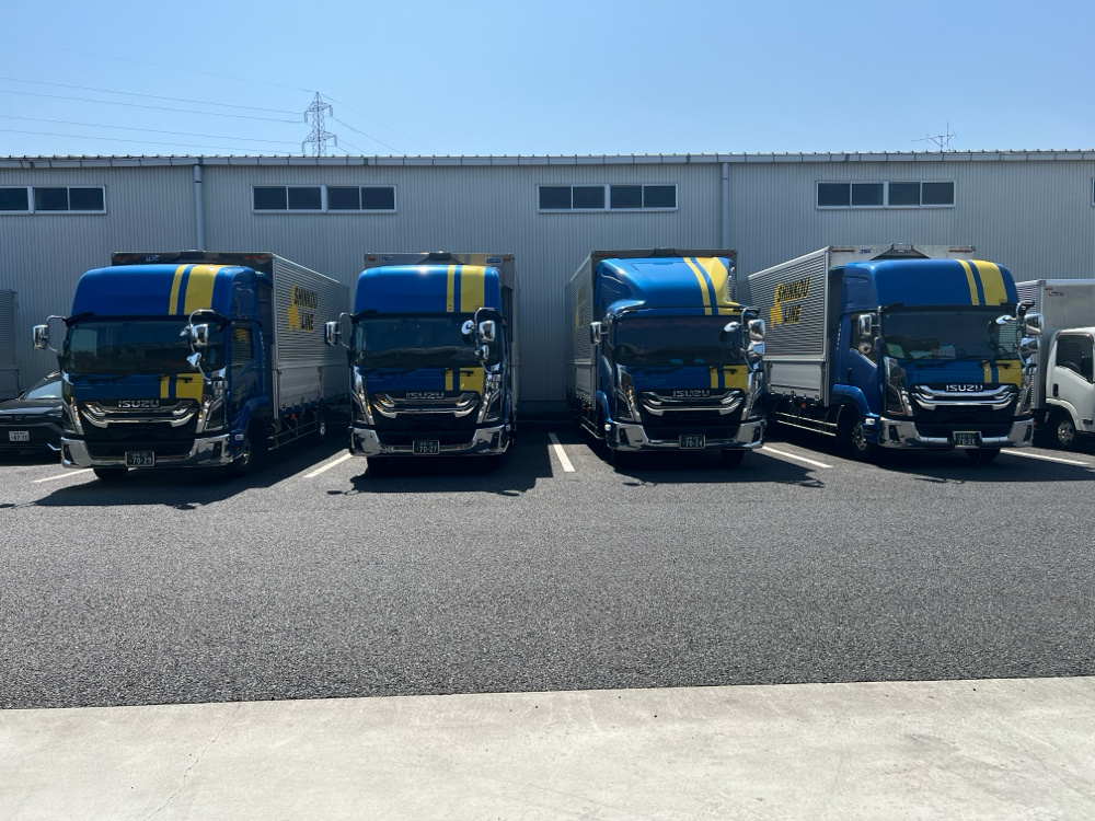 1番左がYさんの愛車🚚