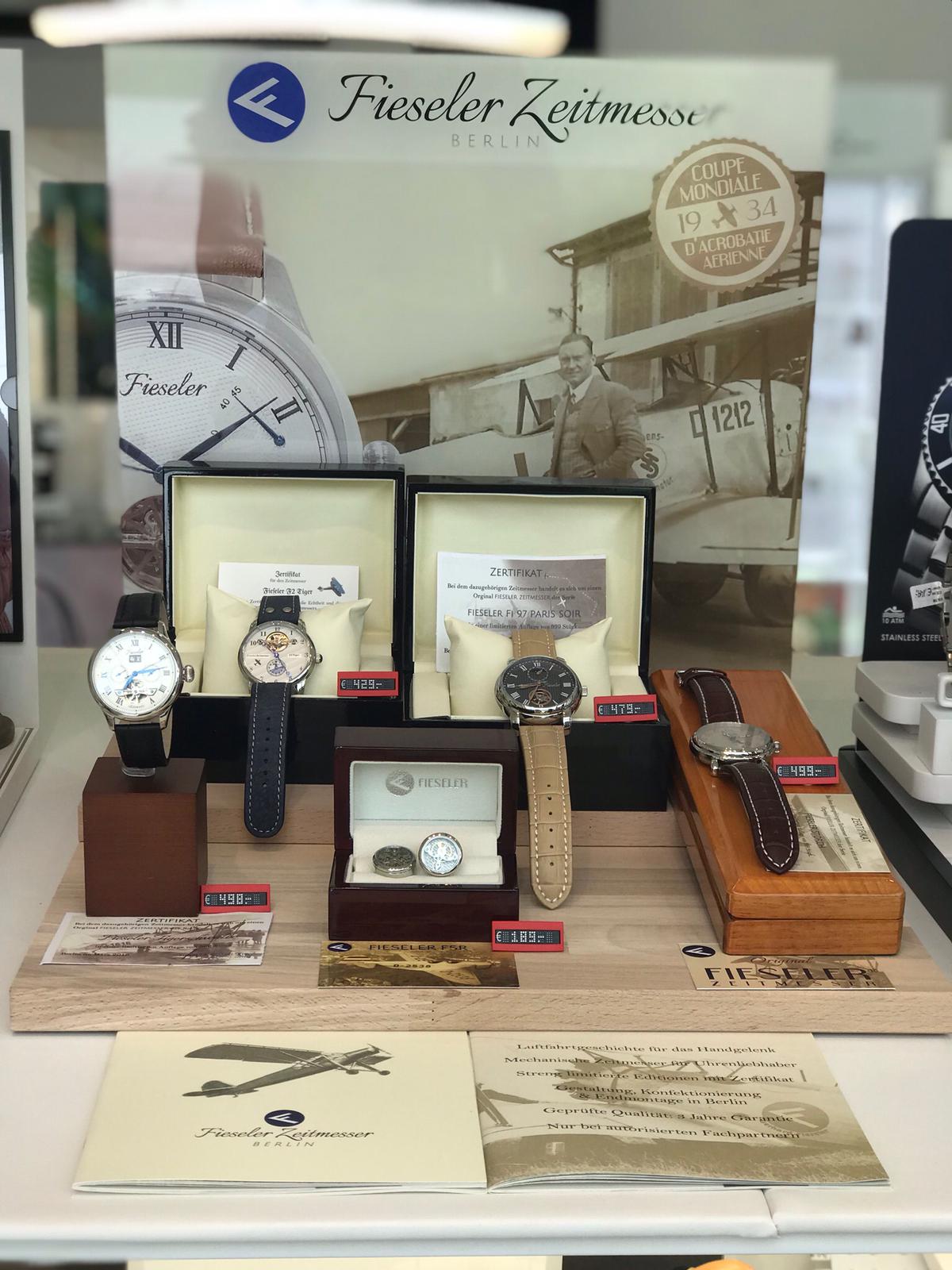 Uhren, Uhr, Fieseler, Lederband, Armbanduhr, Analog