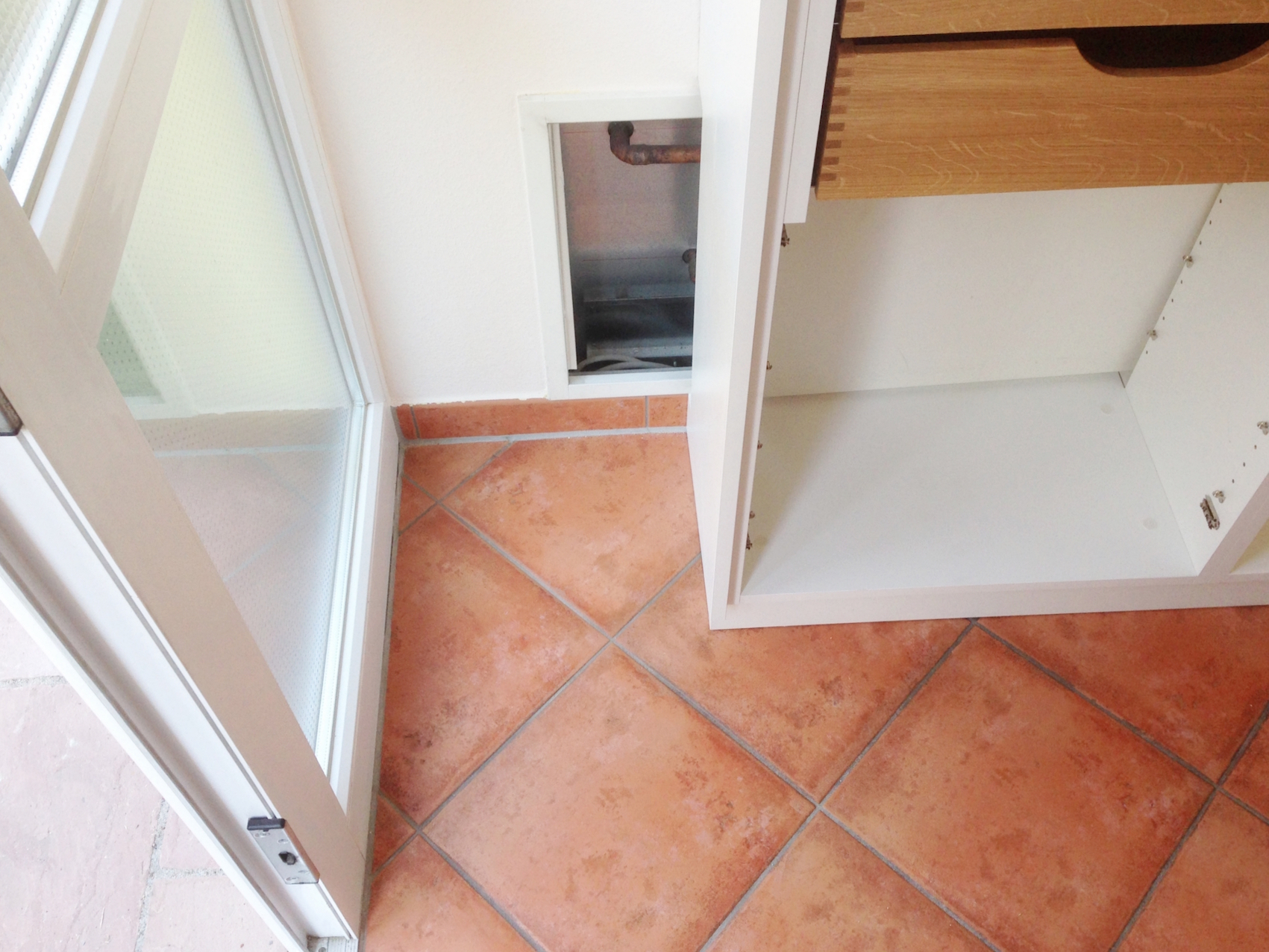 Heizungsverteilerklappe und Sicherungskasten - DER-EINBAUSCHRANK.DE