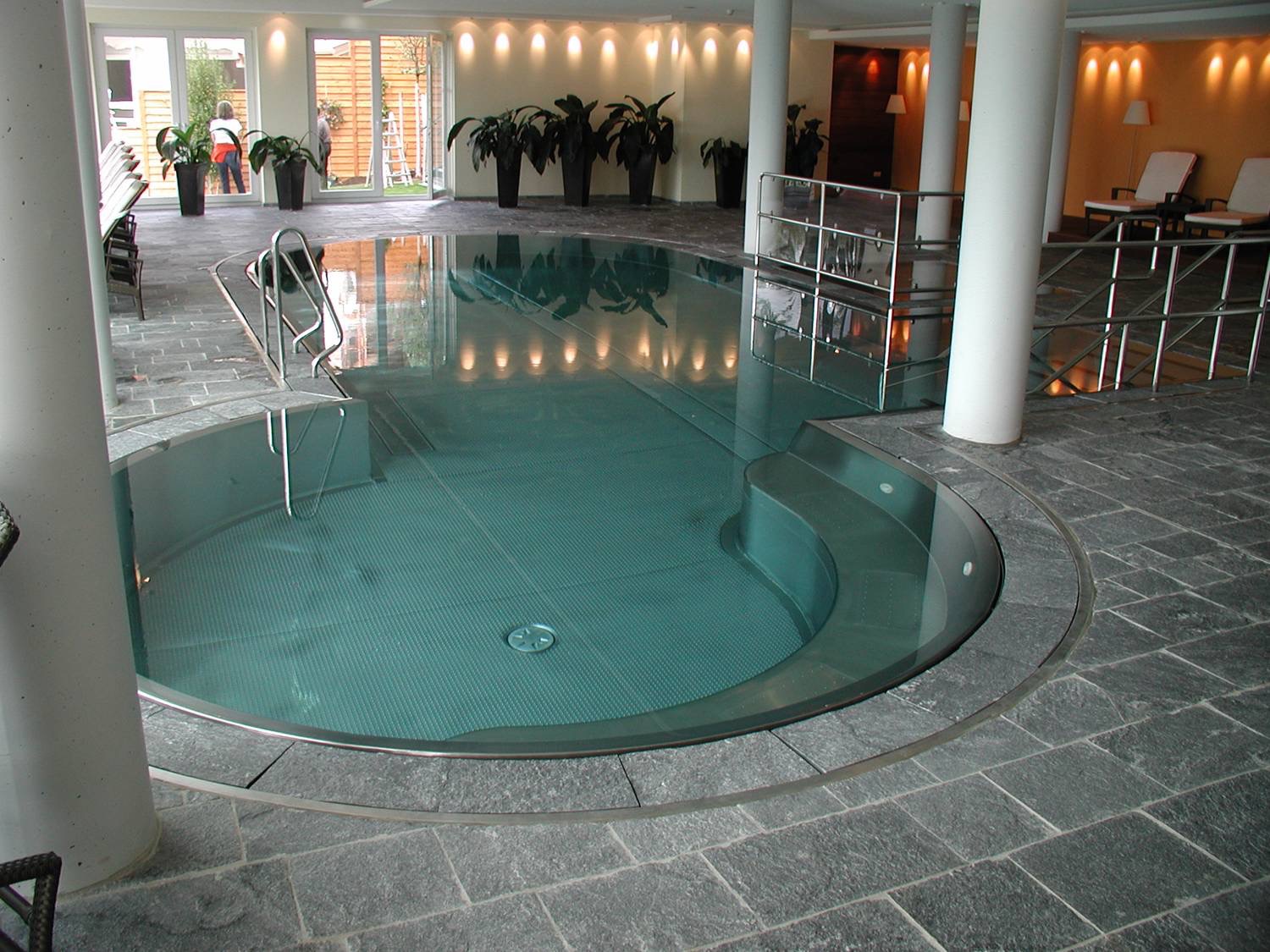 Overflow vs Skimmer Pools Luxury stainless steel pool builder