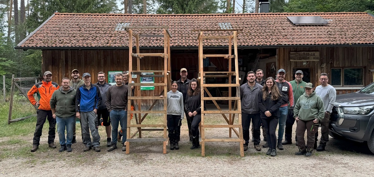 23.08.25: Bau und Aufstellen von Ansitzeinrichtungen mit Hubert Weikhart