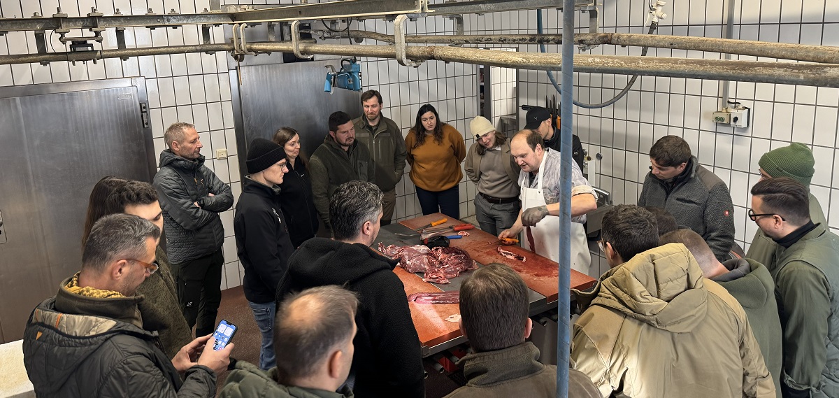 15.11.25: Im Zerwirkseminar bei Metzger Gerhard Gilch