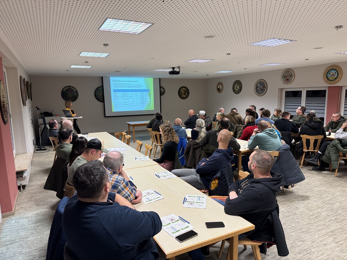 07.11.24: Kurs zur Trichinenprobenentnahme beim Wildschwein mit Dr. Sonja Forster