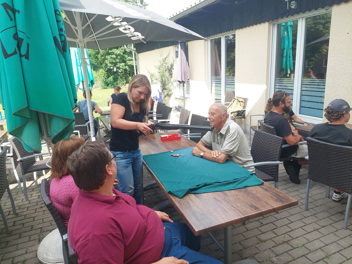 27.07.24: Waffenhandhabung (unbrauchbar gemachte Waffen!) mit Ausbilder Andreas Greger