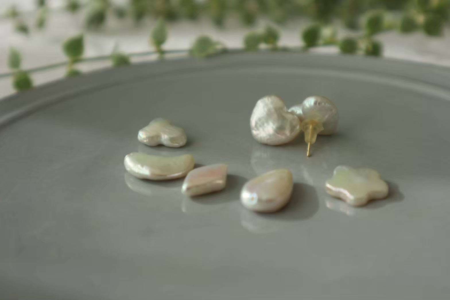 楽天市場】《Unique+ 》淡水バロック真珠 フックピアス 10-11mm