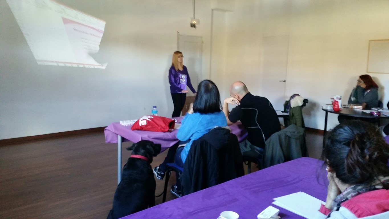 Eva impartiendo el seminario