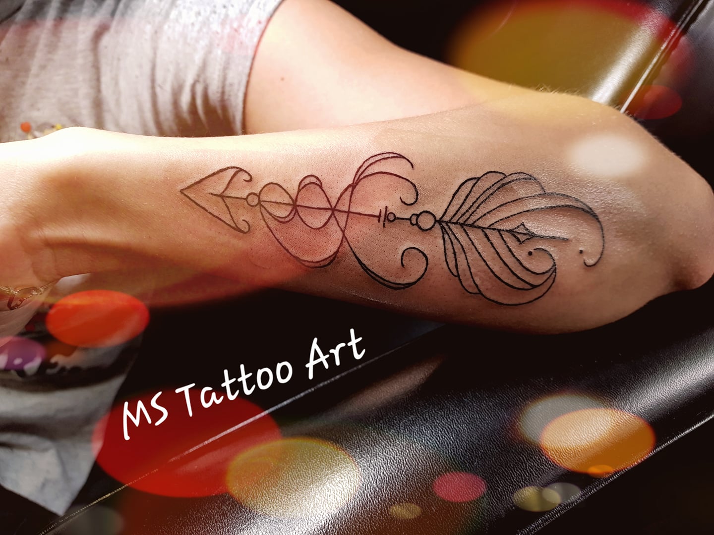 Japanische Schwert Flagge Tattoo Frisch Gestochen Japanische Schwert Flagge Tattoo Frisch Gestochen