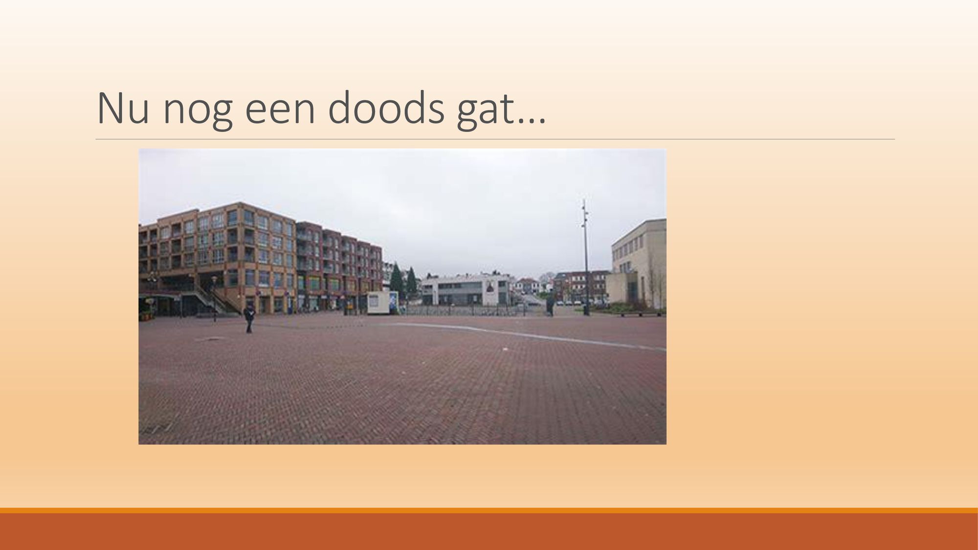 Markthuis krijgt een klok met ballen in plaats van cijfers