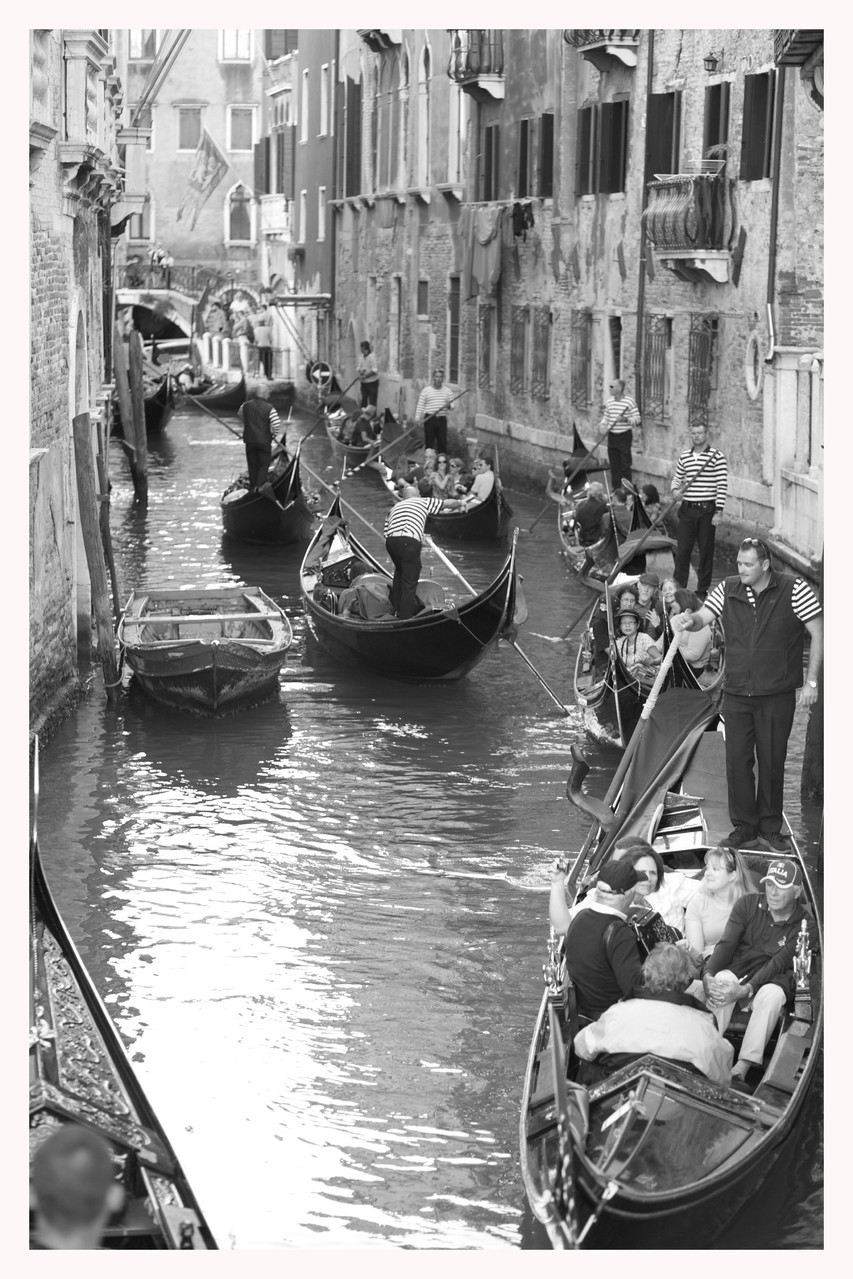 Venise reste Venise, ses canaux,