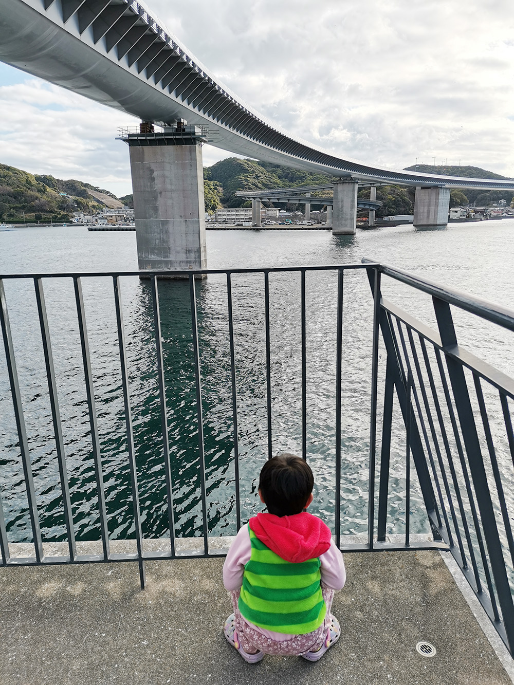 海彩館からハイヤ大橋