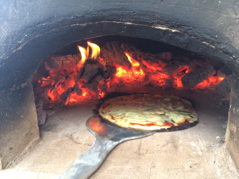 均等に焼けるように、少しずつ回しながら焼きます。