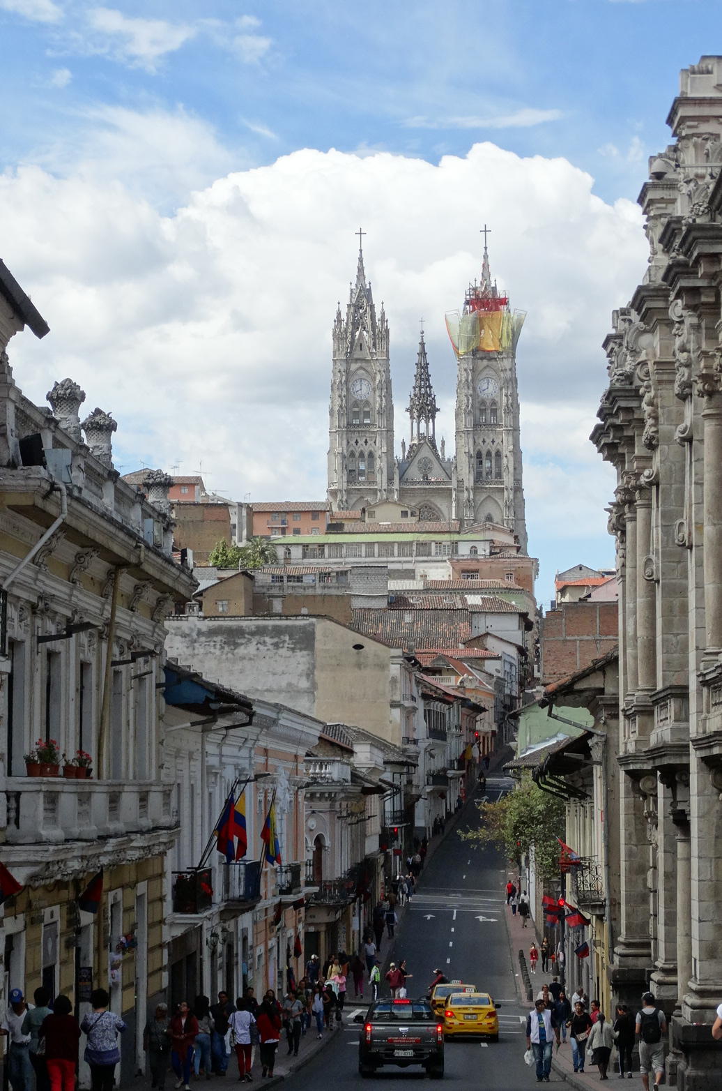de kathedraal vanuit de verte