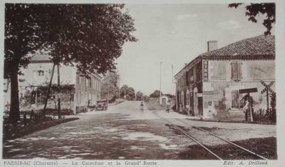 le carrefour et la grand'route