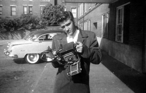 ELVIS PRESLEY