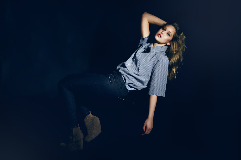 carolin heuser, carolin heiming, fotoshooting, photoshooting, girl, bikini, fotoshooting, carolin heiming, rees, studio, studiofotografie, blitzlicht, flashlight, woman, lady, frau, fashion