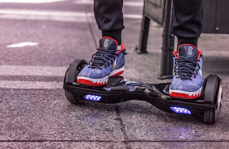 tenir sur hoverboard