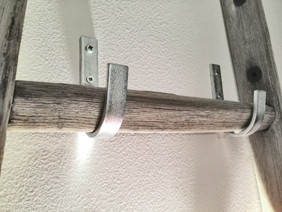 Kit di staffe per appendere una scala a pioli al muro o al soppalco -  hooks for wall ladder